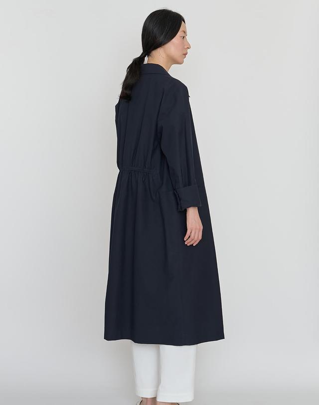 마누엘에기욤 Back shirring light coat navy 착용컷