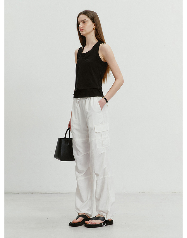 던스트 LIGHT STRING CARGO PANTS WHITE_UDPA4B225WT 흰색 착용컷