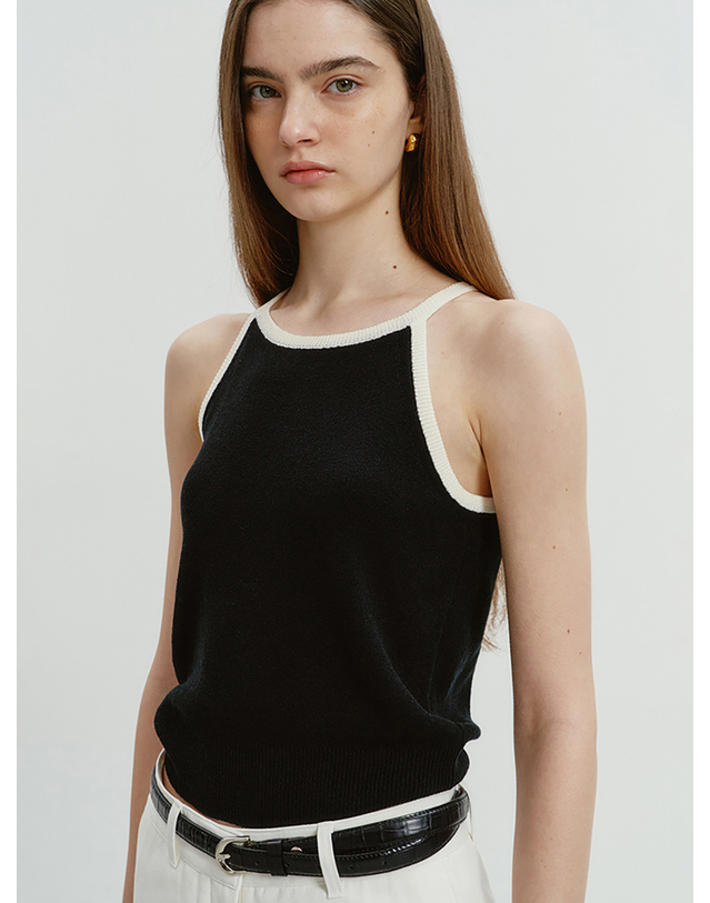 던스트 HALTERNECK SLEEVELESS KNIT TOP BLACK / CREAM_UDSW4B222BK 블랙 착용컷