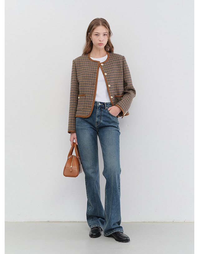 던스트 70S SEMI FLARED JEANS CLASSIC MID BLUE_UDPA5C209B3 블루 착용컷