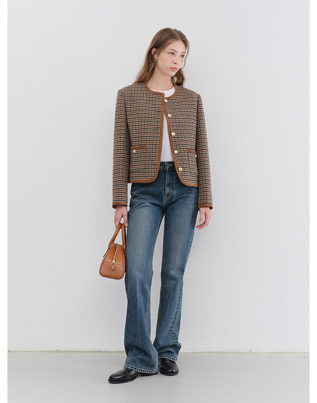 던스트 70S SEMI FLARED JEANS CLASSIC MID BLUE_UDPA5C209B3 블루 착용컷