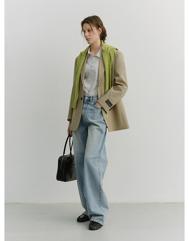 던스트 RELAXED WIDE JEANS LIGHT BLUE_UDPA6A208B1 블루 착용컷