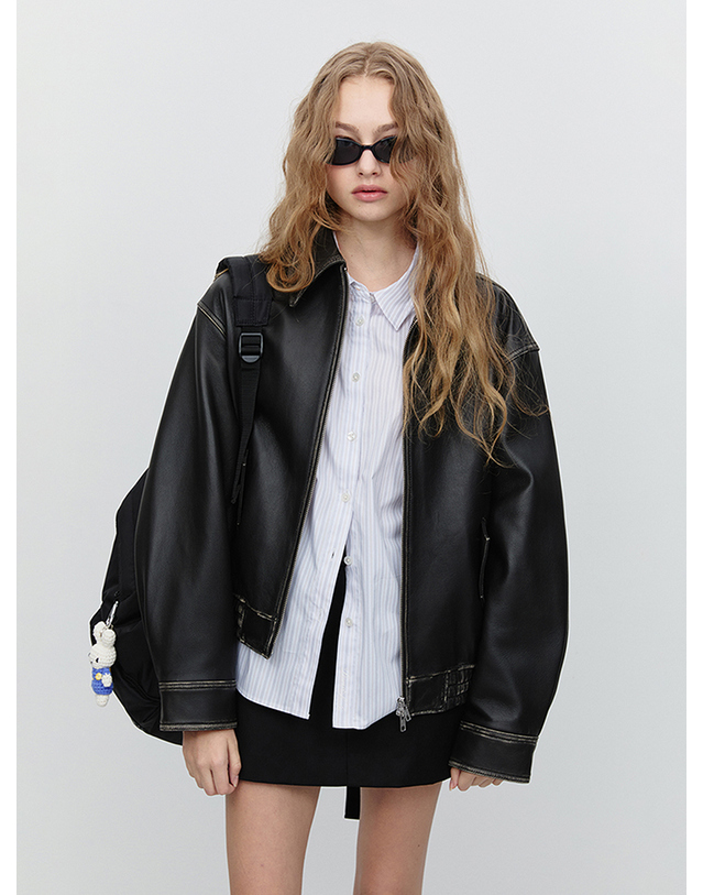 던스트 UNISEX LAMBSKIN LEATHER BLOUSON BRUSHED BLACK_UDJU5A102G3 그레이 착용컷