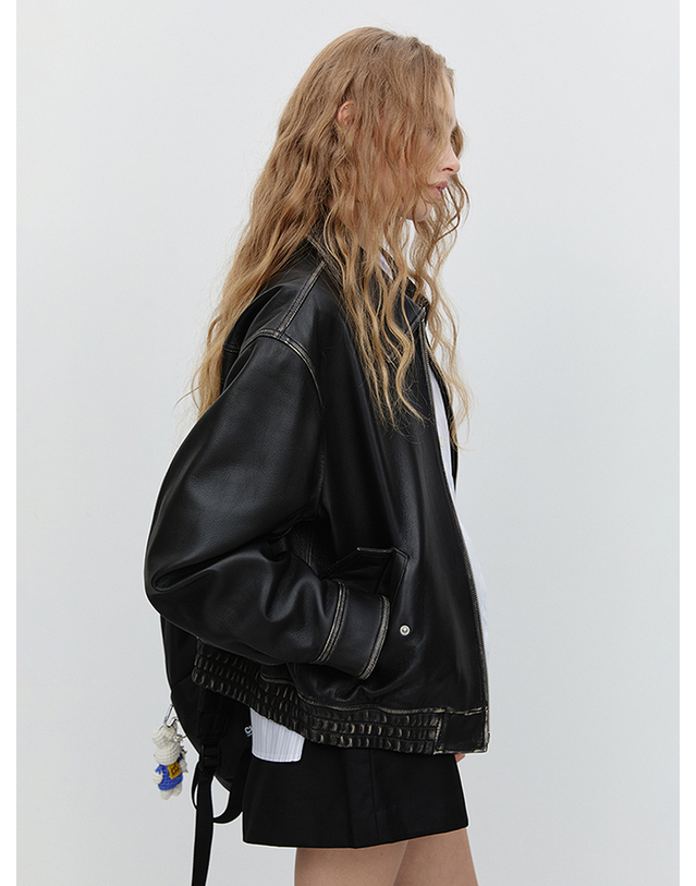 던스트 UNISEX LAMBSKIN LEATHER BLOUSON BRUSHED BLACK_UDJU5A102G3 그레이 착용컷