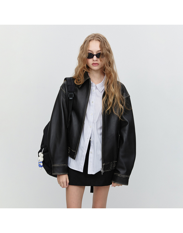 던스트 UNISEX LAMBSKIN LEATHER BLOUSON BRUSHED BLACK_UDJU5A102G3 그레이 착용컷