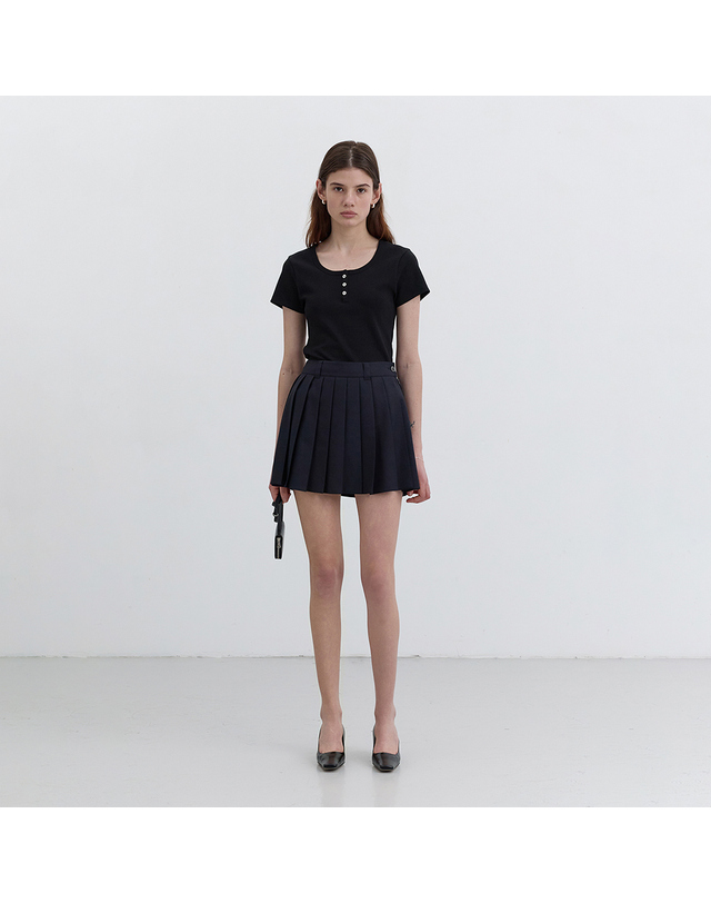 던스트 CLASSIC SCOOP NECK TOP BLACK_UDTS6B222BK 블랙 착용컷