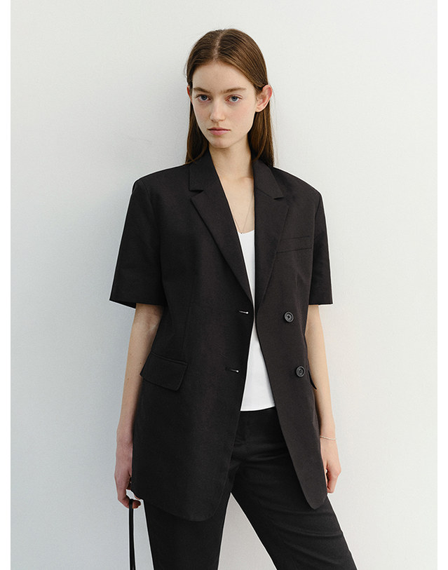 던스트 HALF SLEEVE BELTED LINEN JACKET BLACK_UDJA6B226BK 블랙 착용컷