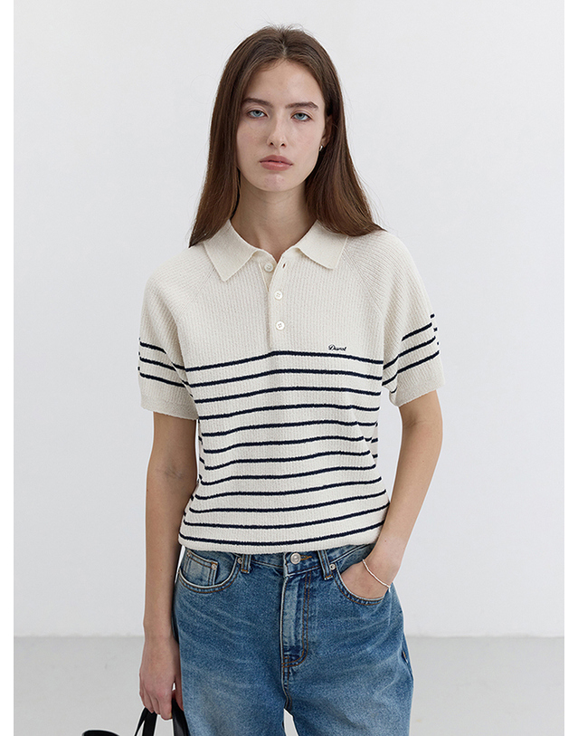 던스트 UNISEX COLLARED STRIPE KNIT CREAM_UDSW5B129CR 아이보리 착용컷