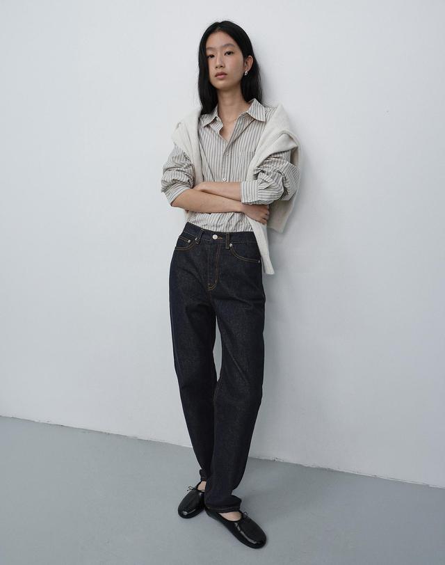 던스트 ESSENTIAL STRAIGHT JEANS RAW BLUE_UDPA6C204N1 네이비 착용컷