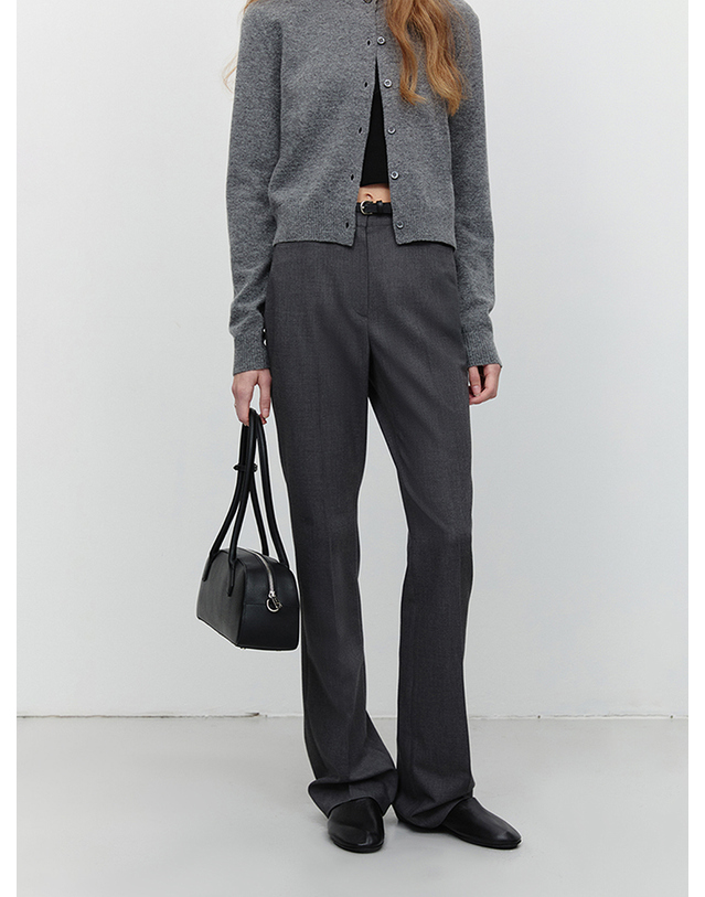 던스트 SEMI BOOT-CUT SLIM SLACKS CHARCOAL GREY_UDPA5A201CG 그레이 착용컷