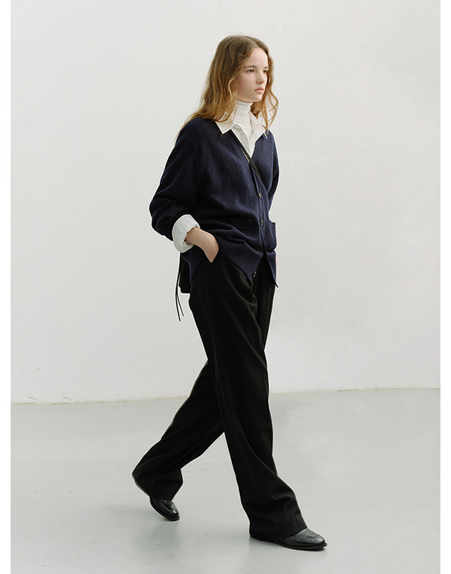 던스트 DOUBLE PLEATED SLACKS BLACK_UDPA6A204BK 블랙 착용컷