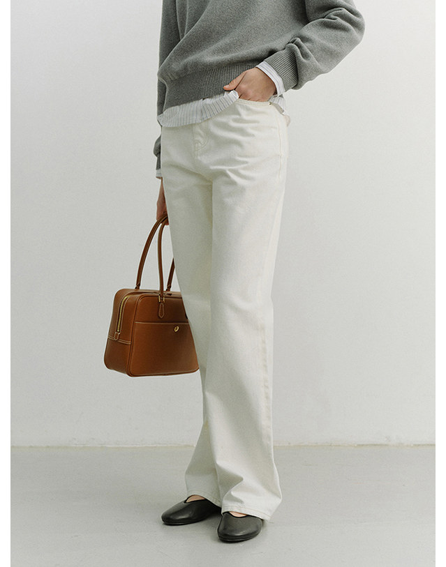 던스트 90S WIDE LEG NEW JEANS CREAM WHITE_UDPA6A210OW 흰색 착용컷