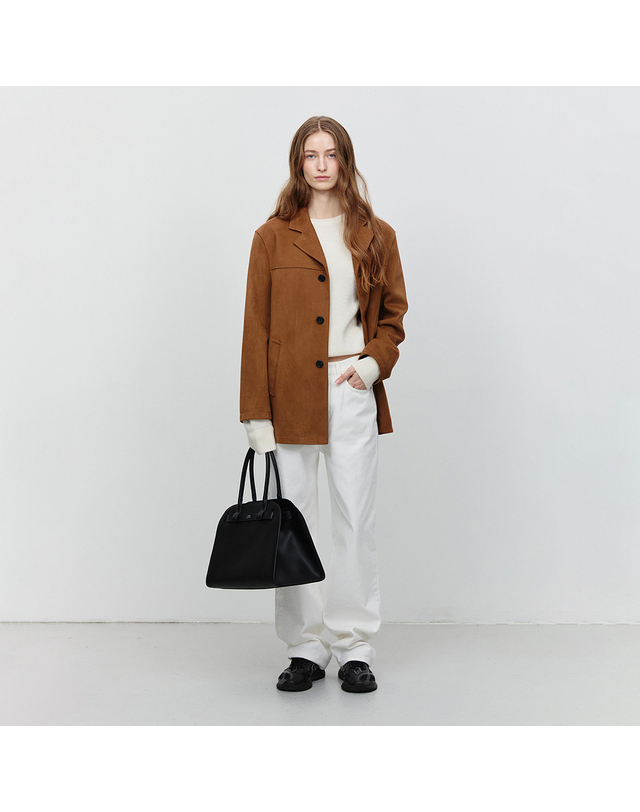 던스트 UNISEX ALTER-SUEDE HALF JACKET CAMEL_UDJA5C110CM 카멜 착용컷