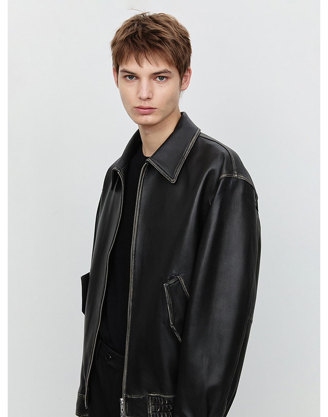 던스트 UNISEX LAMBSKIN LEATHER BLOUSON BRUSHED BLACK_M_UDJU5A102G3 그레이 착용컷
