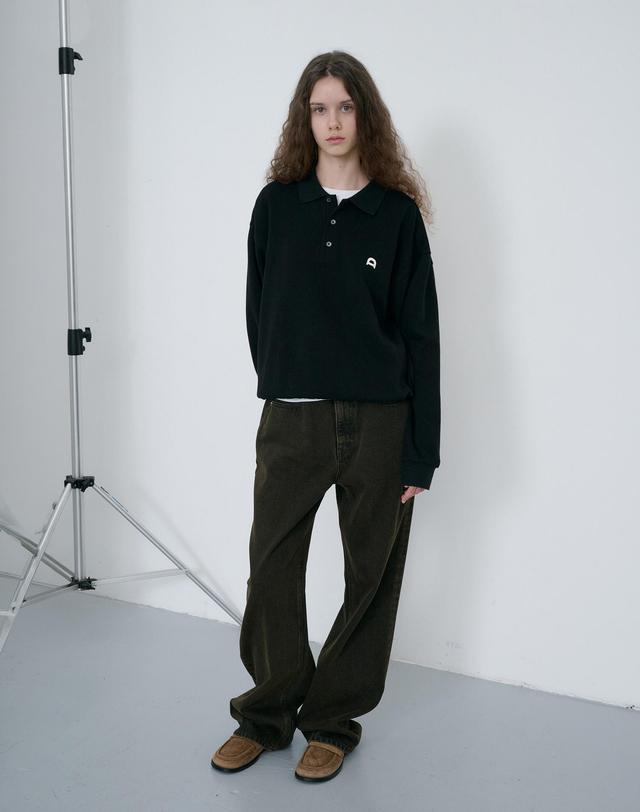 던스트 UNISEX LEATHER LOGO COLLARED T-SHIRT BLACK_UDTS6C110BK 블랙 착용컷