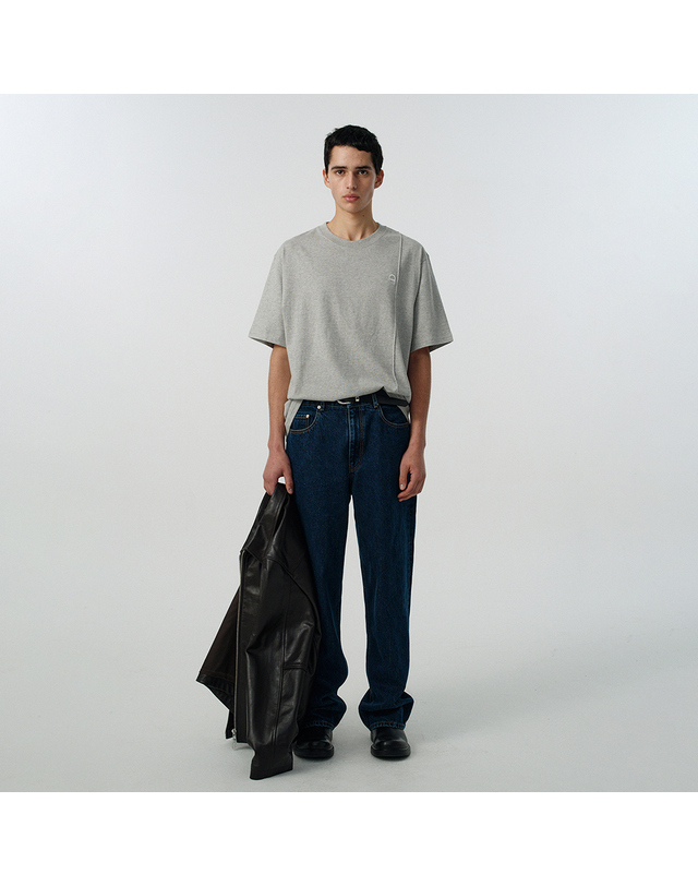 던스트 UNISEX LOGO CREASE T-SHIRT MELANGE GREY_M_UDTS6A111G2 그레이 착용컷