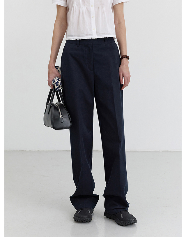 던스트 SUMMER CHINO SLACKS NAVY_UDPA5B224N2 네이비 착용컷