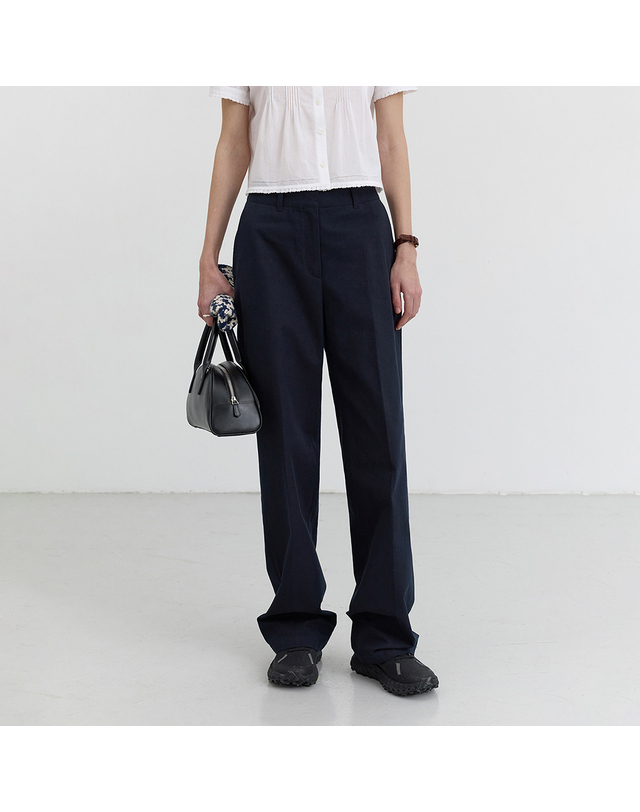 던스트 SUMMER CHINO SLACKS NAVY_UDPA5B224N2 네이비 착용컷