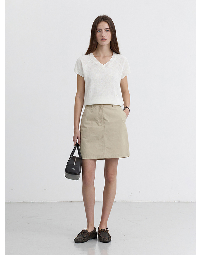 던스트 A-LINE MINI SKIRT LIGHT CREAM BEIGE_UDSK5B227I1 그레이 착용컷