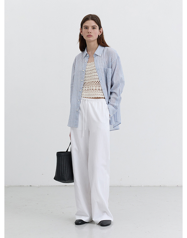 던스트 UNISEX CLASSIC CHECK OVERSHIRT SOFT BLUE CHECK_UDSH5B124B1 블루 착용컷