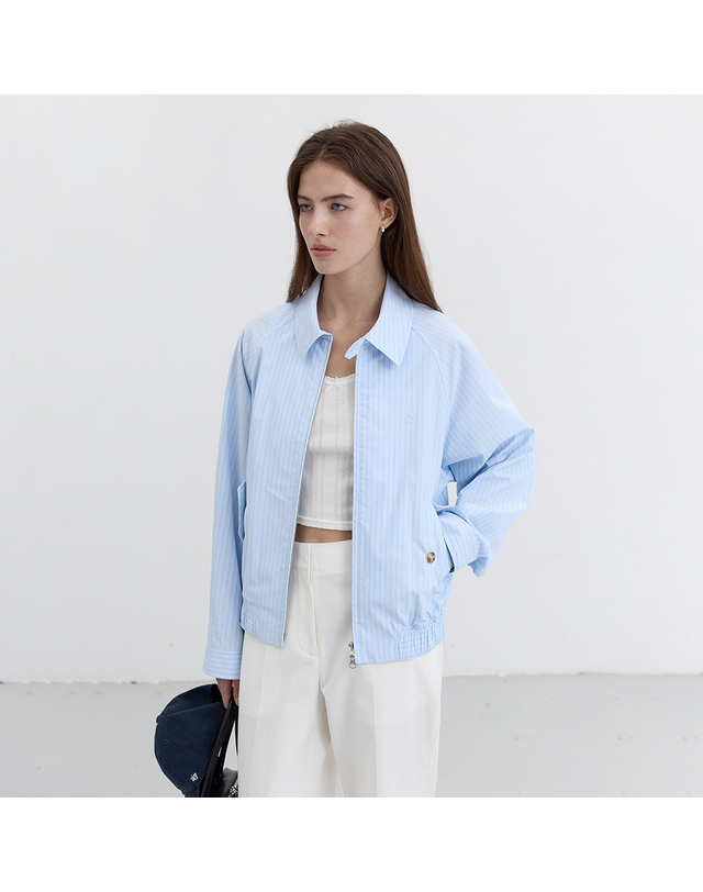 던스트 UNISEX SUMMER HARRINGTON JACKET SOFT BLUE STRIPE_UDJU5B122B1 블루 착용컷