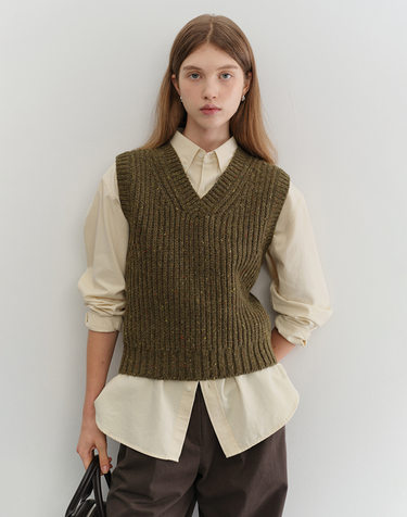UNISEX V-NECK KNIT VEST OLIVE_UDSW5C113K1