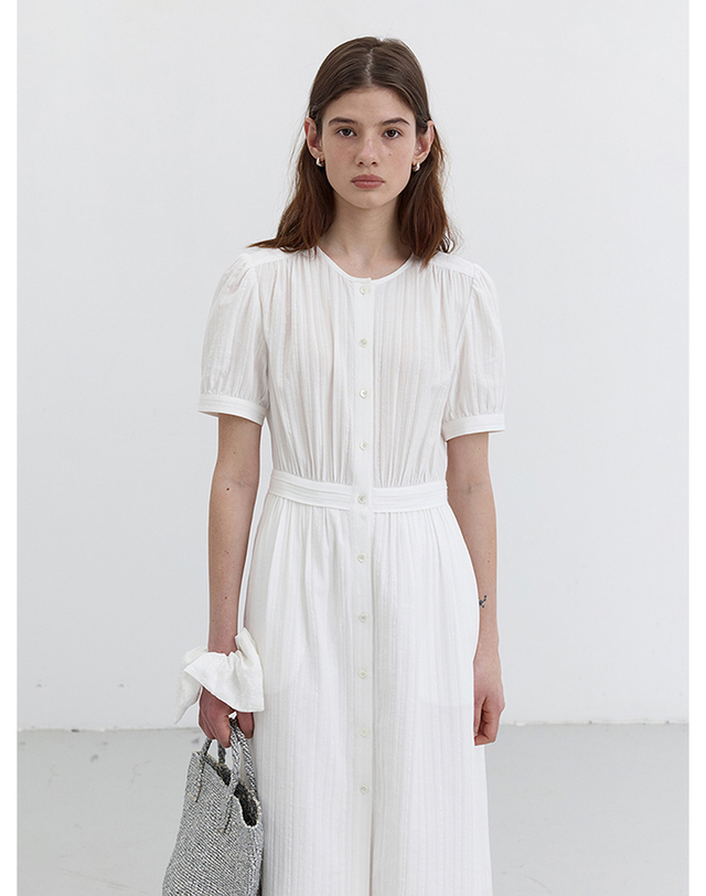 던스트 MAXI SHIRRING DRESS IVORY_UDDR5B228IV 아이보리 착용컷