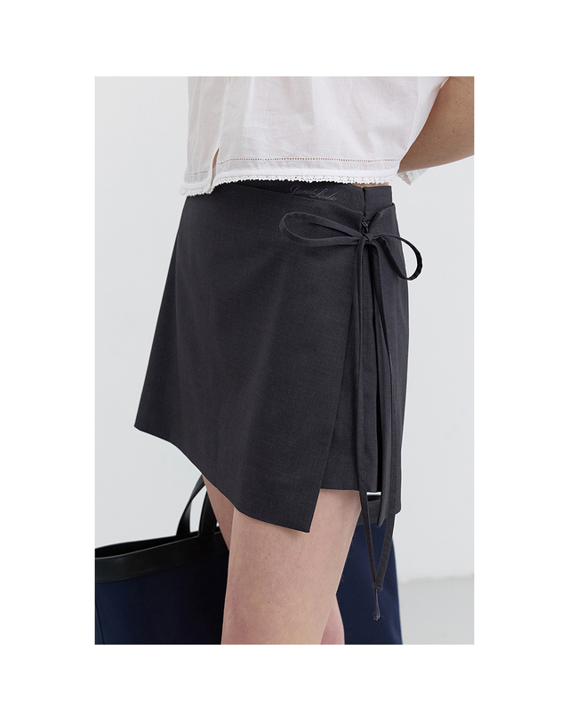 던스트 MINI SKIRT CHARCOAL GREY_UDSK5B232CG 그레이 착용컷