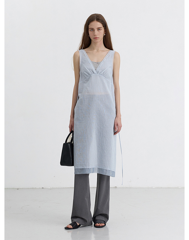 던스트 SHEER LAYERING DRESS SOFT BLUE STRIPE_UDDR5B222B1 블루 착용컷