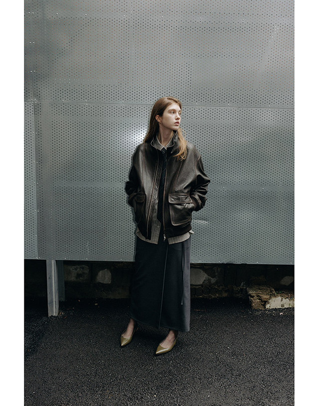 던스트 MAXI WRAP SKIRT CHARCOAL GREY_UDSK5C207CG 그레이 착용컷