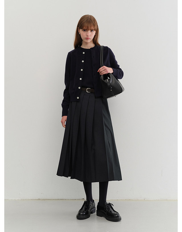 던스트 HALF SLEEVE KNIT TOP NAVY_UDSW5C201N2 네이비 착용컷