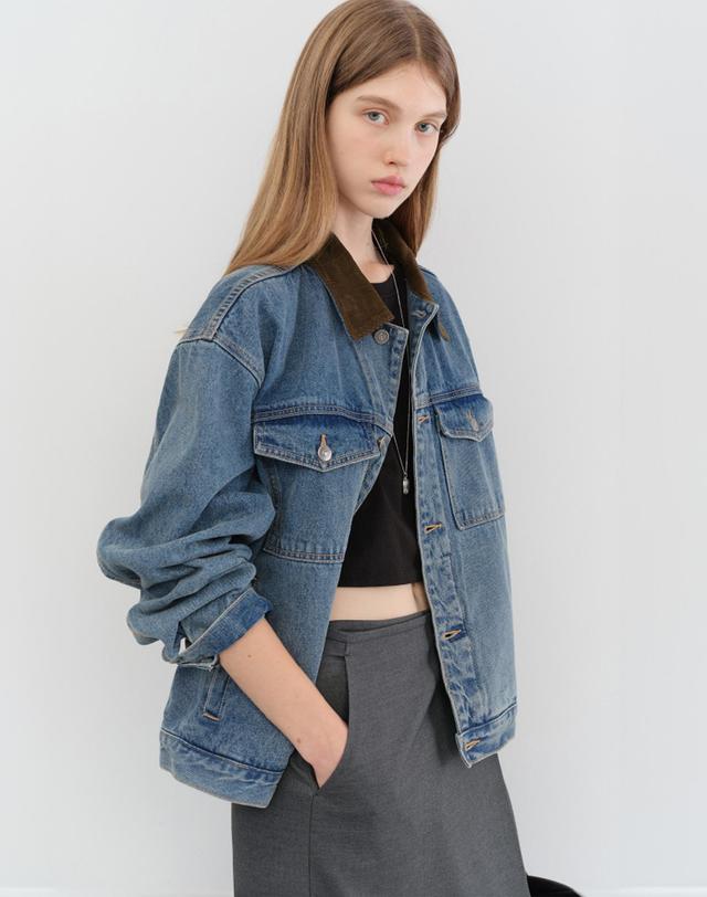 던스트 UNISEX CORDUROY COLLARED DENIM JACKET CLASSIC BLUE_UDJU5C115B2 블루 착용컷