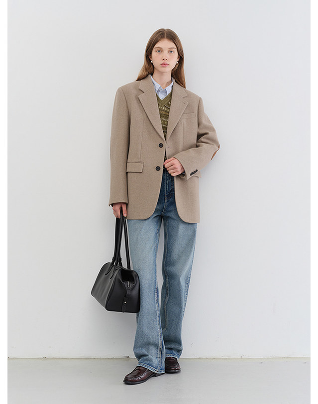 던스트 UNISEX VINTAGE TAILORED WOOL BLAZER OATMEAL_UDJA5C101I1 그레이 착용컷