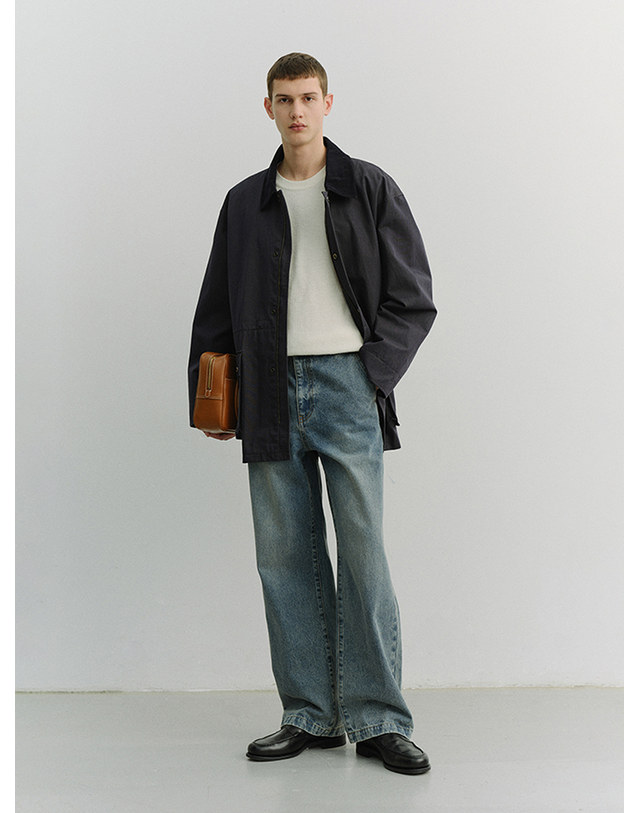 던스트 STRAIGHT SLACK JEANS GREYISH LIGHT BLUE_M_UDPA6A315B1 블루 착용컷