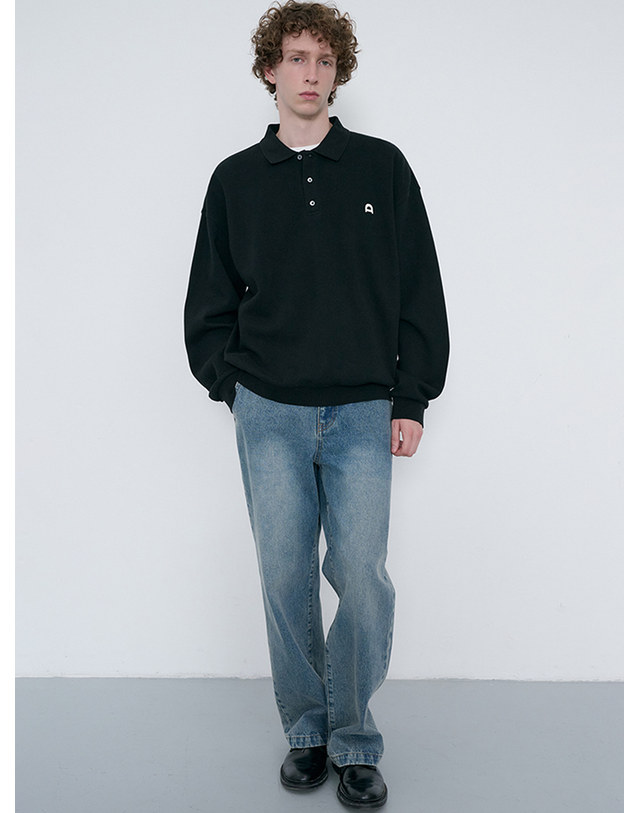 던스트 UNISEX LEATHER LOGO COLLARED T-SHIRT BLACK_M_UDTS6C110BK 블랙 착용컷