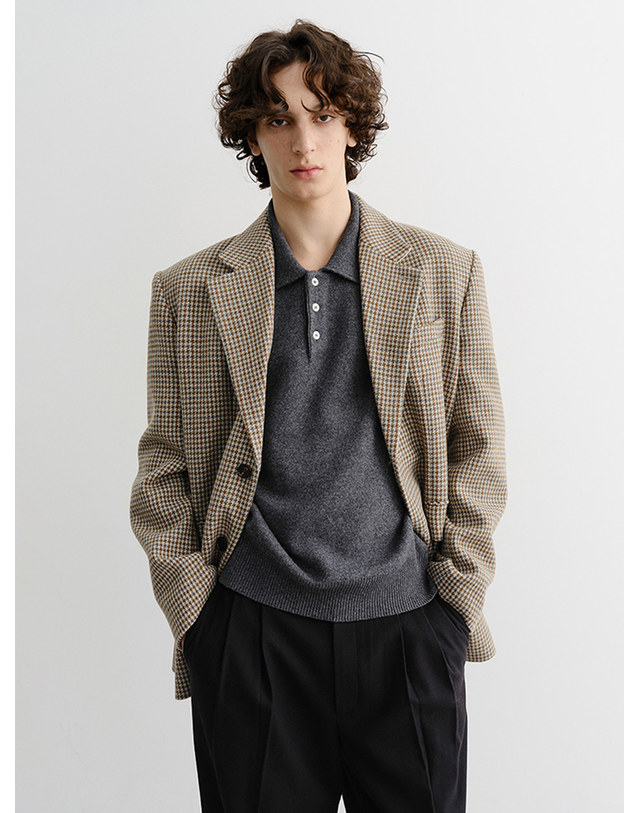 던스트 UNISEX VINTAGE TAILORED WOOL BLAZER BEIGE CHECK_M_UDJA5C101I2 베이지 착용컷