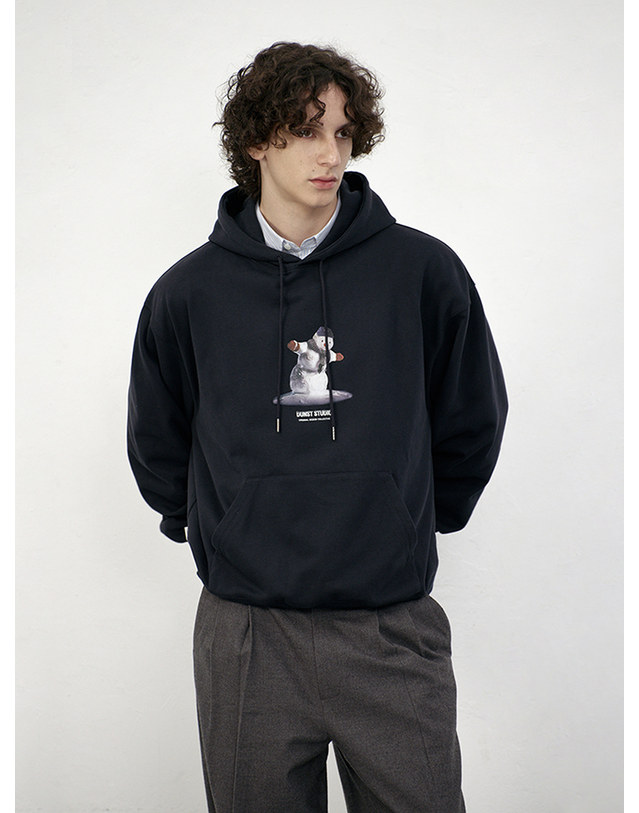 던스트 UNISEX HOLIDAY SNOWMAN HOODIE FRENCH NAVY_M_UDTS5C109N2 네이비 착용컷