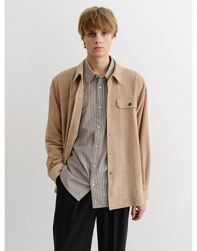 던스트 UNISEX ALTER-SUEDE SHIRT BEIGE_M_UDSH5C105I2 베이지 착용컷