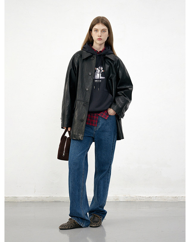 던스트 UNISEX HOLIDAY SNOWMAN HOODIE FRENCH NAVY_UDTS5C109N2 네이비 착용컷