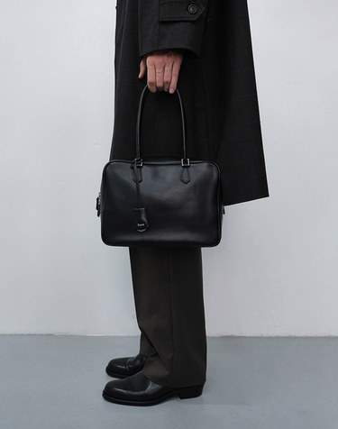 CLASSIC 28 LEATHER BAG BLACK_M_UDBA6F201BK