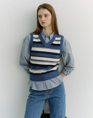 UNISEX CRAFTED STRIPED KNIT VEST BLUE CREAM_UDSW6B123B2