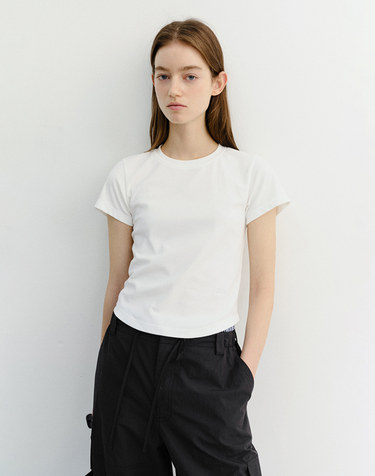 CURVED HEM SLIM TOP WHITE_UDTS6B225WT