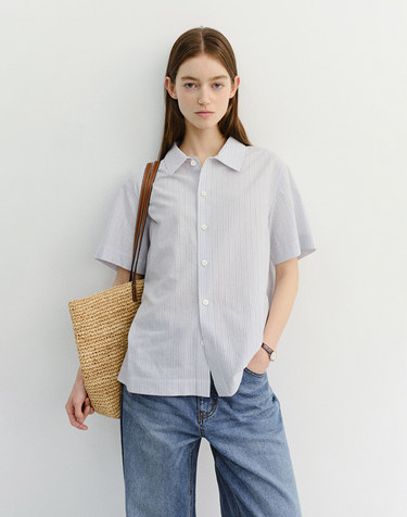 UNISEX HOLIDAY STRIPED SHIRT SOFT BLUE STRIPE_UDSH6B123B1