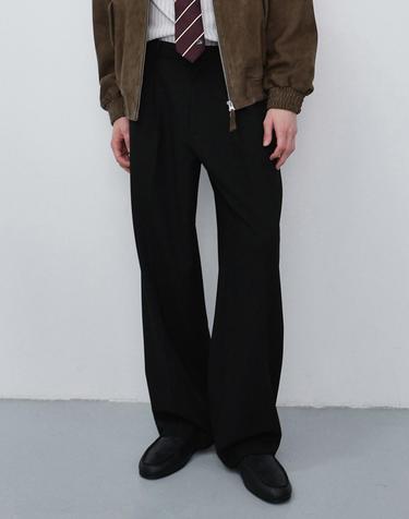 PLEATED SEMI-WIDE SLACKS BLACK_M_UDPA6C302BK