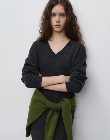 UNISEX CASHMERE V-NECK SWEATER CHARCOAL GREY_UDSW6C111CG