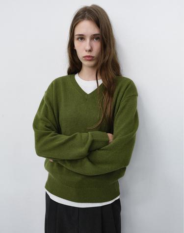 UNISEX CASHMERE V-NECK SWEATER OLIVE GREEN_UDSW6C111E1