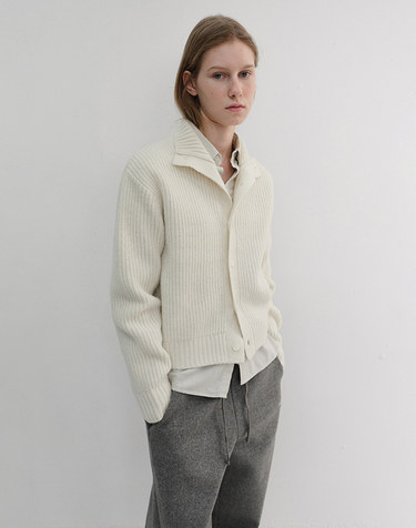 UNISEX HIGH NECK BUTTON CARDIGAN CREAM_UDSW6D122CR