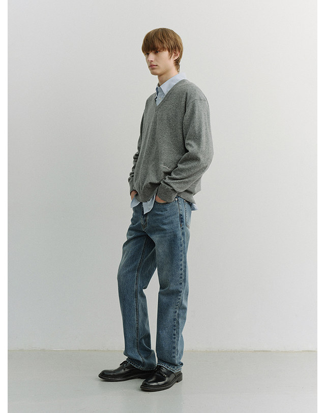 던스트 STRAIGHT TAPERED JEANS CLASSIC BLUE_M_UDPA6A304B2 블루 착용컷