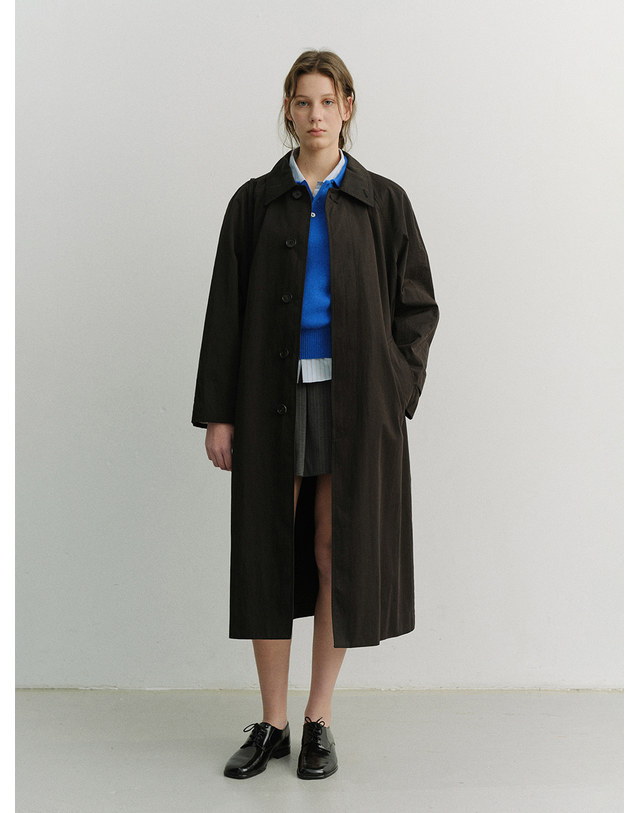던스트 UNISEX REFINED MAC COAT BLACK_M_UDTR6A101BK 블랙 착용컷