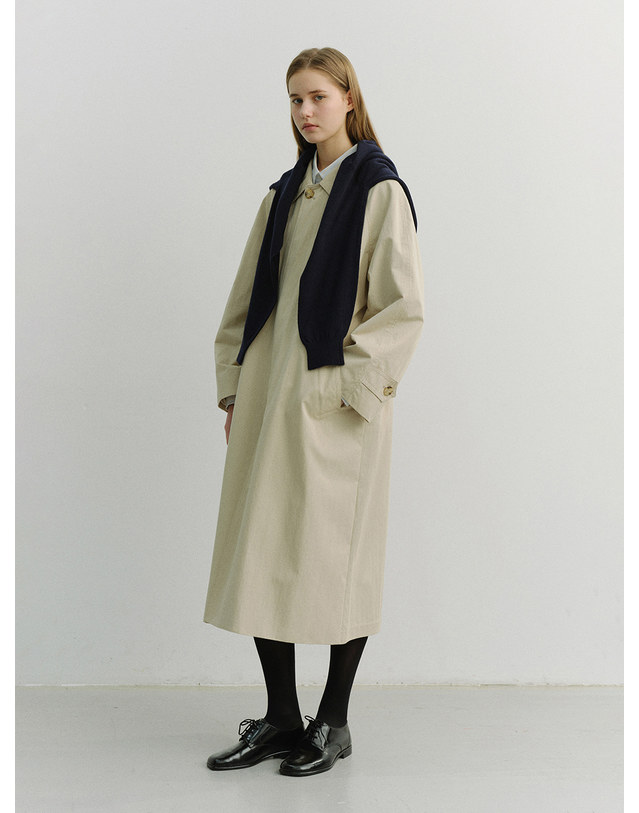 던스트 UNISEX REFINED MAC COAT BEIGE_M_UDTR6A101I2 베이지 착용컷